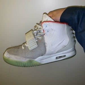 Yeezy 2 platinum